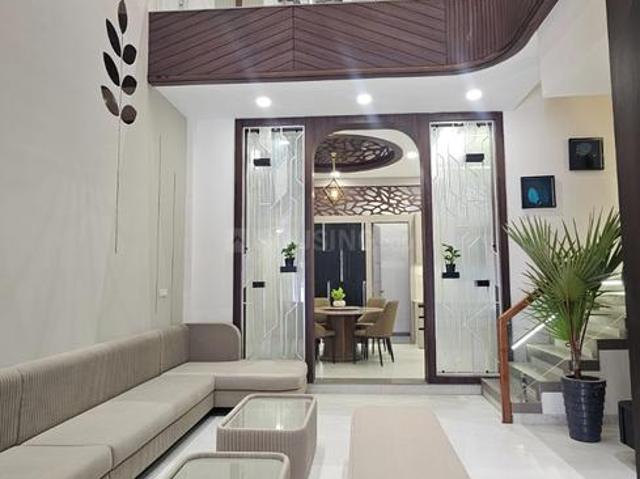 4 BHK Independent House in Nipania for resale Indore. The reference number is 19715807
