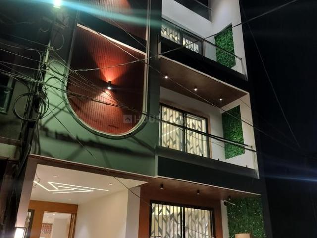4 BHK Independent House in Nipania for resale Indore. The reference number is 19737367