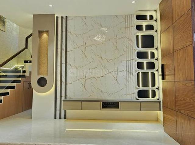 4 BHK Independent House in Nipania for resale Indore. The reference number is 20054936