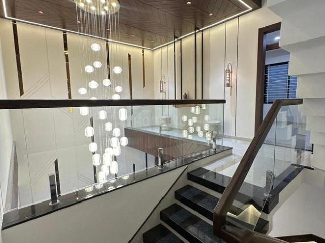 4 BHK Independent House in Nipania for resale Indore. The reference number is 20878743