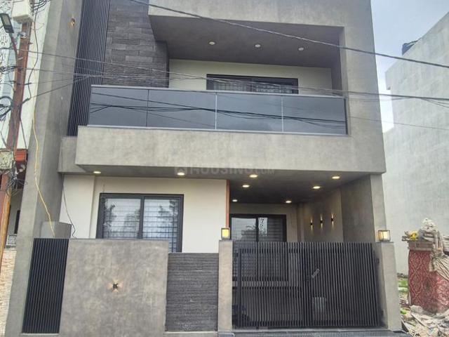 4 BHK Independent House in Nipania for resale Indore. The reference number is 20946629