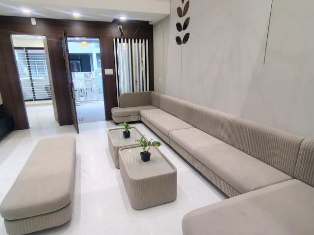 4 BHK Independent House in Nipania for resale Indore. The reference number is 21337587