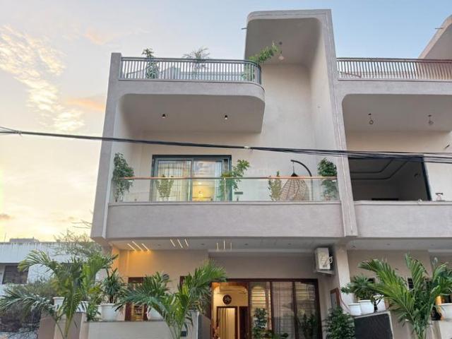 4 BHK Independent House in Niwaru for resale Jaipur. The reference number is 21135481