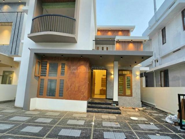 4 BHK Independent House in North Parvur for resale Kochi. The reference number is 21346725