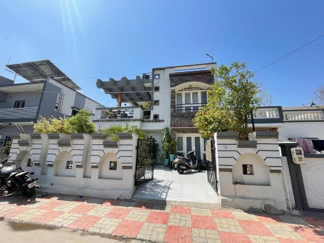 4 BHK Independent House in Odhav for resale Ahmedabad. The reference number is 20988231