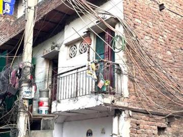 4 BHK Independent House in Okhla Industrial Area for resale New Delhi. The reference number is 18011000