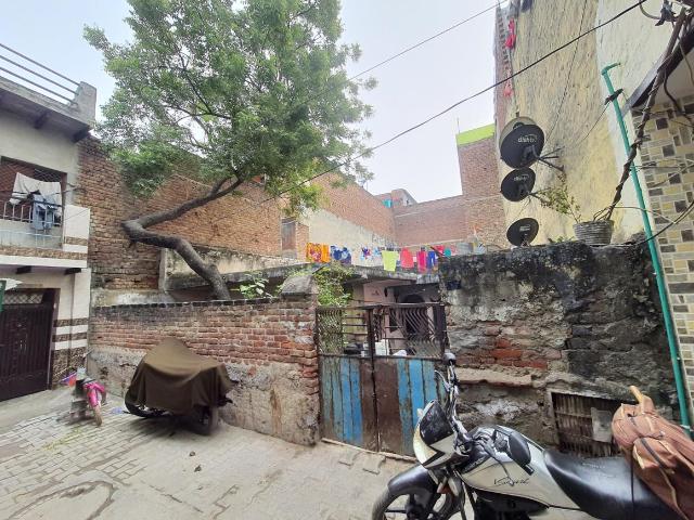 4 BHK Independent House in Old Faridabad for resale Faridabad. The reference number is 13315358