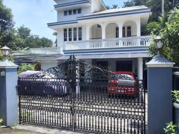 4 BHK Independent House in Panayikulam for resale Kochi. The reference number is 20445037