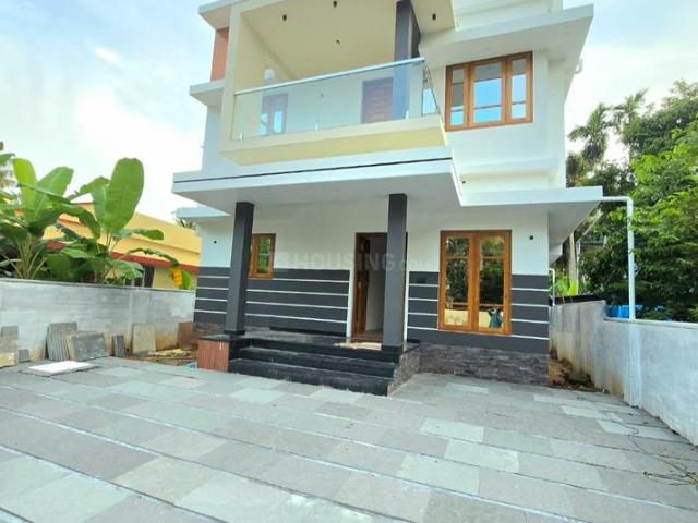 4 BHK Independent House in Panayikulam for resale Kochi. The reference number is 20500992