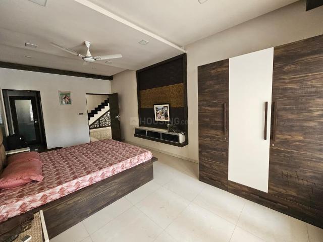 4 BHK Independent House in Paldi for resale Ahmedabad. The reference number is 19807385