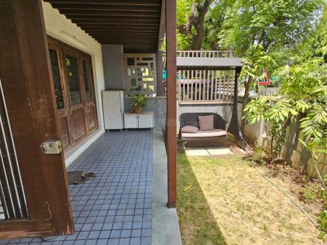 4 BHK Independent House in Paldi for resale Ahmedabad. The reference number is 20421122