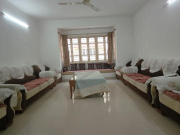 4 BHK Independent House in Prahlad Nagar for resale Ahmedabad. The reference number is 20000954