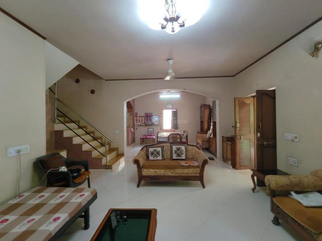 4 BHK Independent House in Prahlad Nagar for resale Ahmedabad. The reference number is 20020195