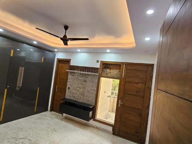 4 BHK Independent House in Punjabi Bagh for rent New Delhi. The reference number is 20259235