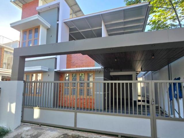 4 BHK Independent House in Pukkattupady for resale Kochi. The reference number is 20445534