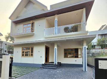 4 BHK Independent House in Pukkattupady for resale Kochi. The reference number is 20435889