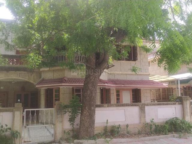 4 BHK Independent House in Ramdev Nagar for resale Ahmedabad. The reference number is 17925017