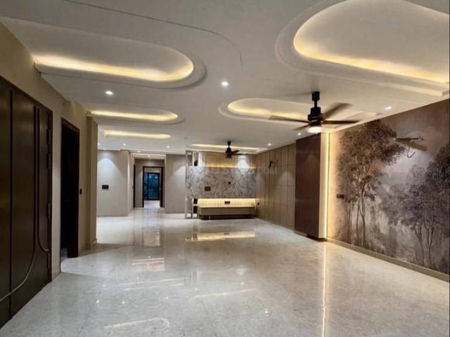 4 BHK Independent House in Rajouri Garden for rent New Delhi. The reference number is 20719800