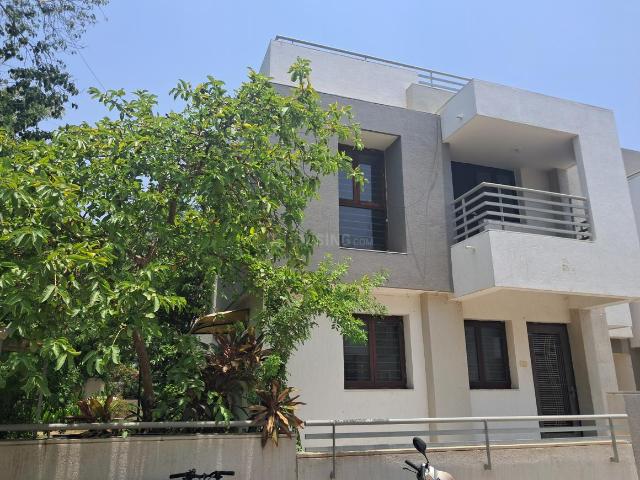 4 BHK Independent House in Science City for resale Ahmedabad. The reference number is 20390115
