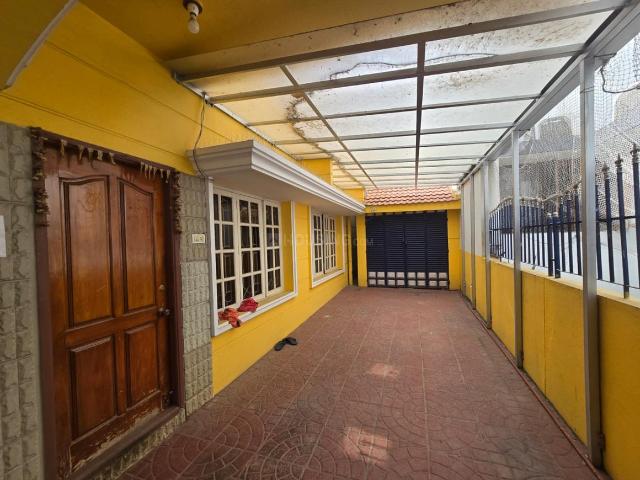 4 BHK Independent House in Sanjaynagar for resale Bengaluru. The reference number is 21146332