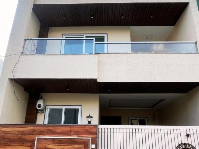 4 BHK Independent House in Sahastradhara Road for resale Dehradun. The reference number is 21290605