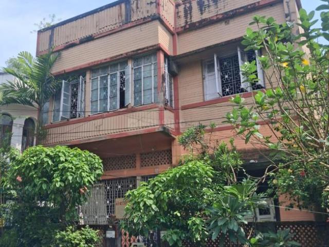 4 BHK Independent House in Salt Lake City for resale Kolkata. The reference number is 20988885