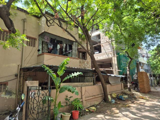 4 BHK Independent House in Saligramam for resale Chennai. The reference number is 21033109