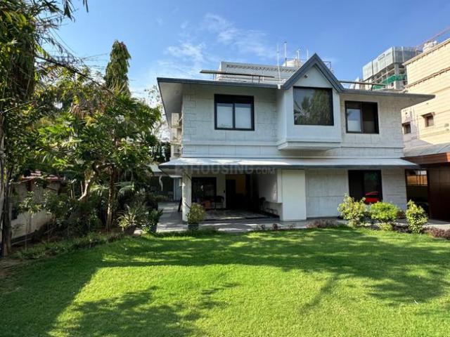 4 BHK Independent House in Satellite for resale Ahmedabad. The reference number is 19741783