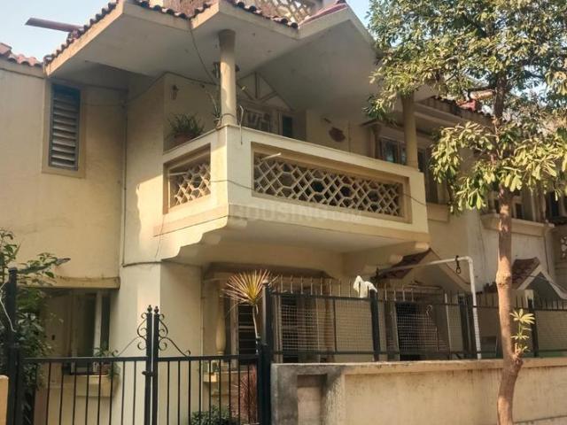 4 BHK Independent House in Satellite for resale Ahmedabad. The reference number is 19235073