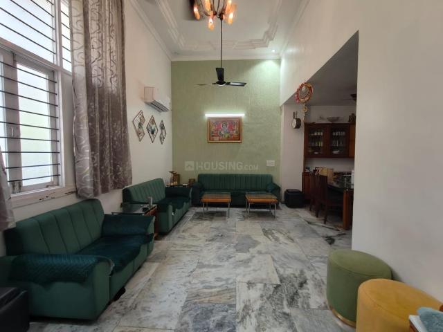 4 BHK Independent House in Satellite for resale Ahmedabad. The reference number is 20104664