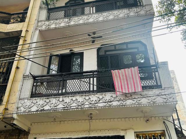 4 BHK Independent House in Sector 11 Rohini for resale New Delhi. The reference number is 18079526