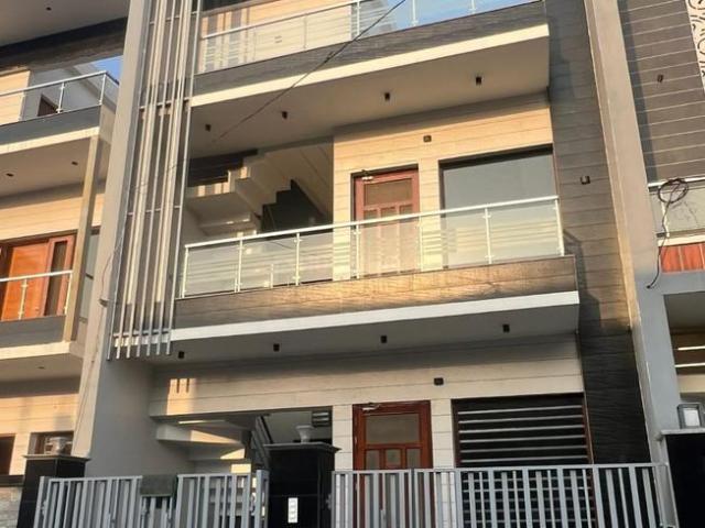 4 BHK Independent House in Sector 123 for resale Mohali. The reference number is 20622682