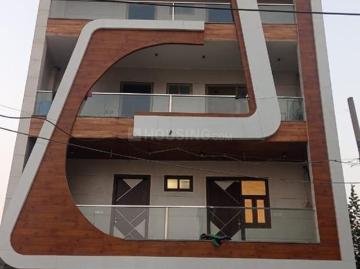 4 BHK Independent House in Sector 22 Rohini for resale New Delhi. The reference number is 20228955