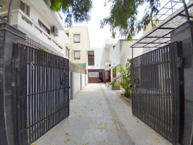 4 BHK Independent House in Sector 23 for resale Gurgaon. The reference number is 20866823