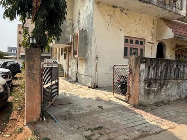 4 BHK Independent House in Sector 28 for resale Gandhinagar. The reference number is 19908858