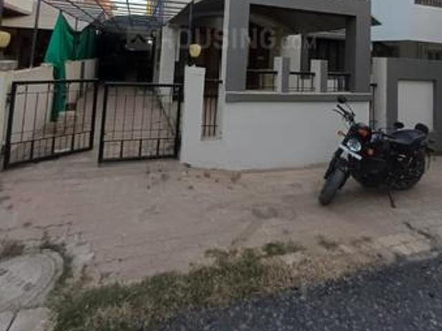 4 BHK Independent House in Sector 2 for resale Gandhinagar. The reference number is 20585553
