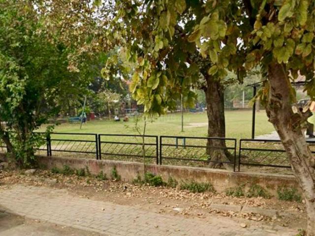 4 BHK Independent House in Sector 34 for resale Chandigarh. The reference number is 20194042