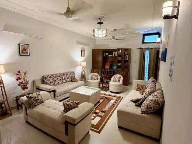 4 BHK Independent House in Sector 35 for rent Chandigarh. The reference number is 21000825