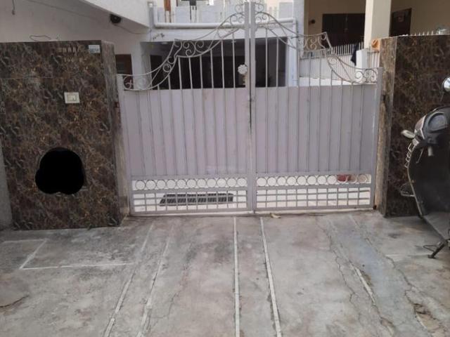 4 BHK Independent House in Sector 7 for resale Gurgaon. The reference number is 7960393