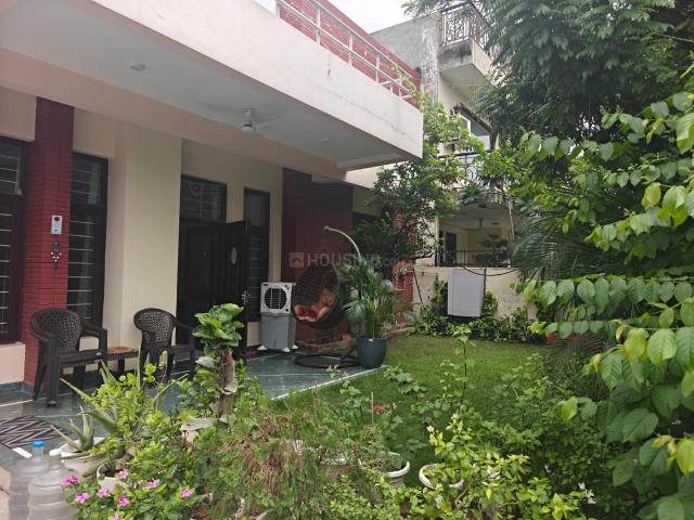 4 BHK Independent House in Sector 44 for rent Noida. The reference number is 20931746