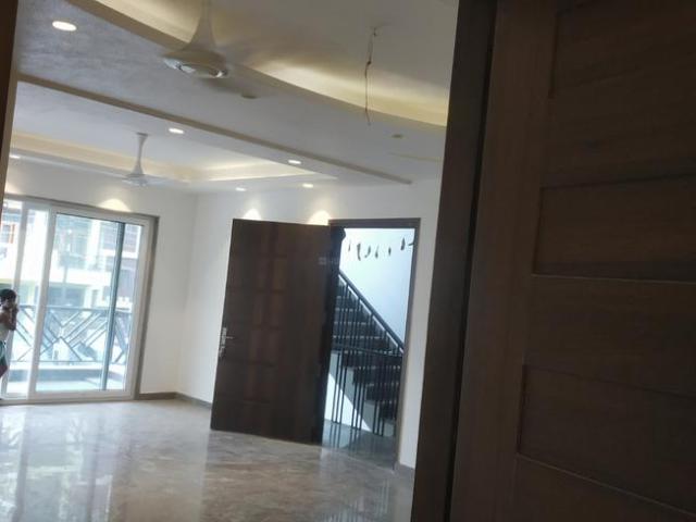 4 BHK Independent House in Sector 50 for rent Noida. The reference number is 7531386