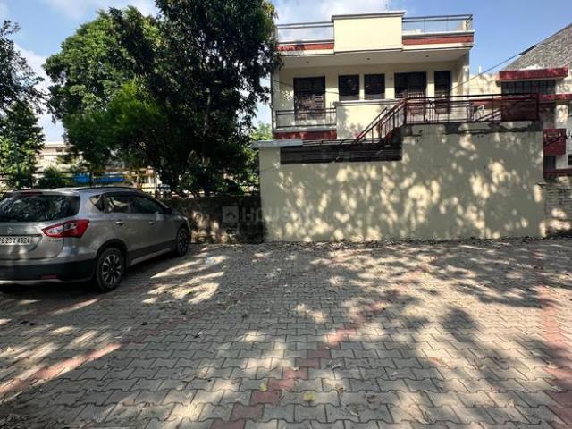 4 BHK Independent House in Sector 53 for resale Mohali. The reference number is 21045841