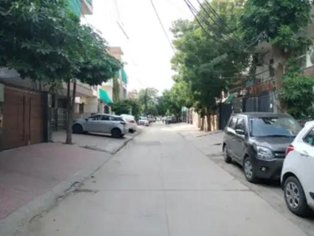 4 BHK Independent House in Sector 55 for resale Faridabad. The reference number is 21072613