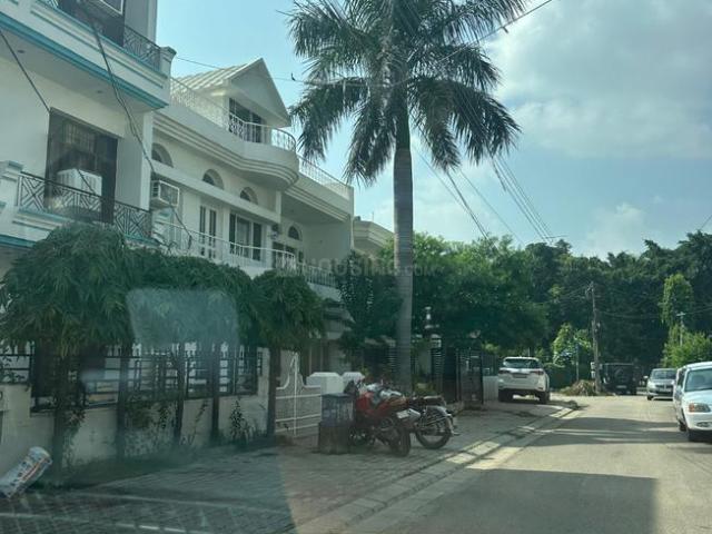 4 BHK Independent House in Sector 60 for resale Mohali. The reference number is 21046089