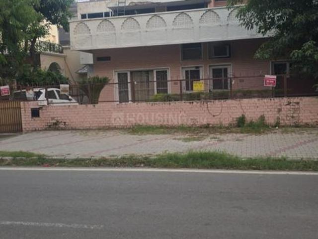 4 BHK Independent House in Sector 60 for resale Mohali. The reference number is 21140099
