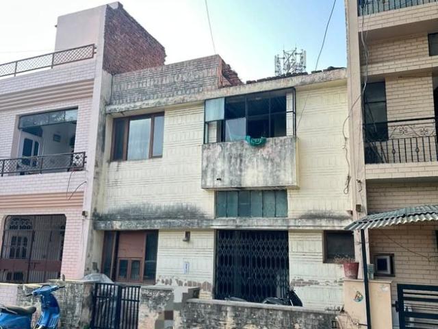 4 BHK Independent House in Sector 61 for resale Mohali. The reference number is 21351532