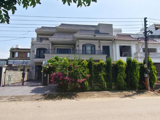 4 BHK Independent House in Sector 79 for resale Mohali. The reference number is 20975988