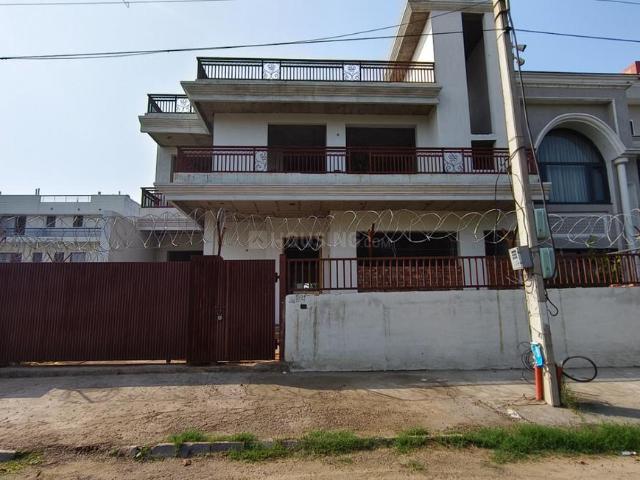 4 BHK Independent House in Sector 79 for resale Mohali. The reference number is 20976494