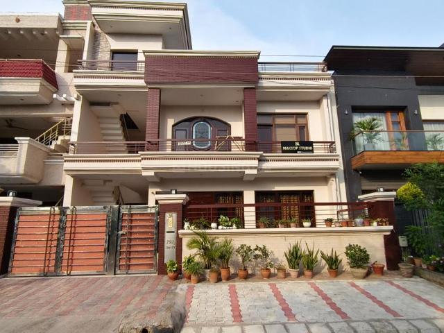 4 BHK Independent House in Sector 91 for resale Mohali. The reference number is 21063488
