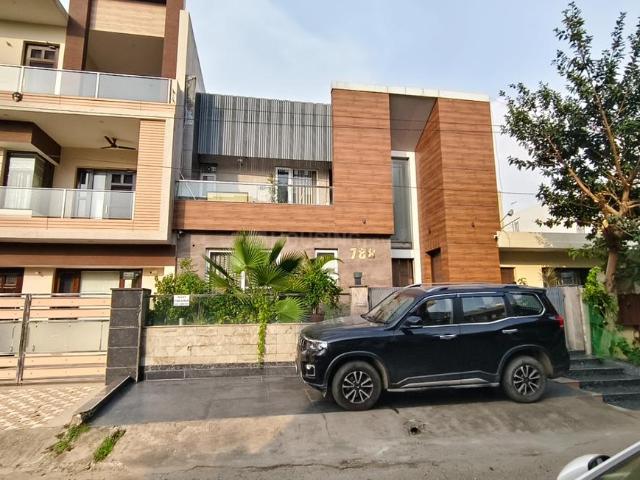 4 BHK Independent House in Sector 91 for resale Mohali. The reference number is 21063530